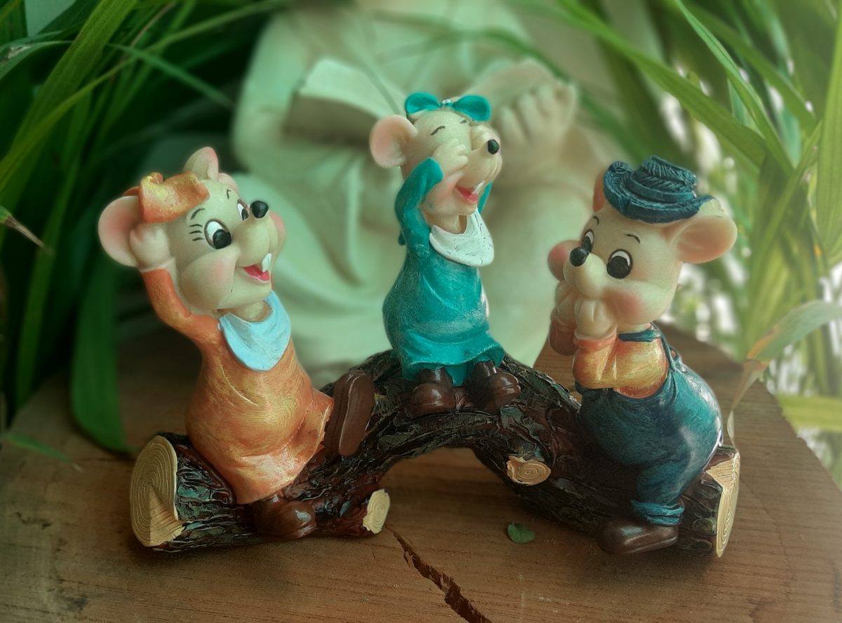 Mickey’s on Log